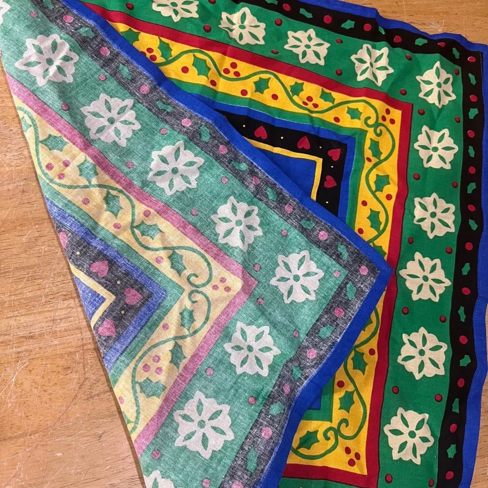 Vtg Liz Wain for Renaissance Linen Handkerchief Christmas Holly Hearts 19